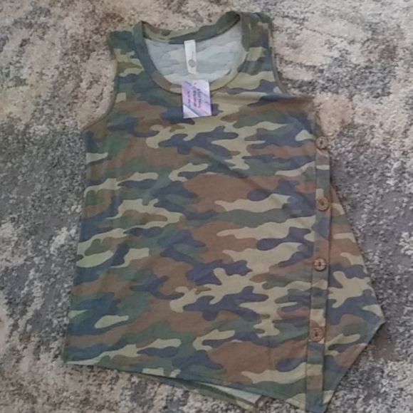 🔥 asymmetrical camouflage tank top button detail - Picture 7 of 7